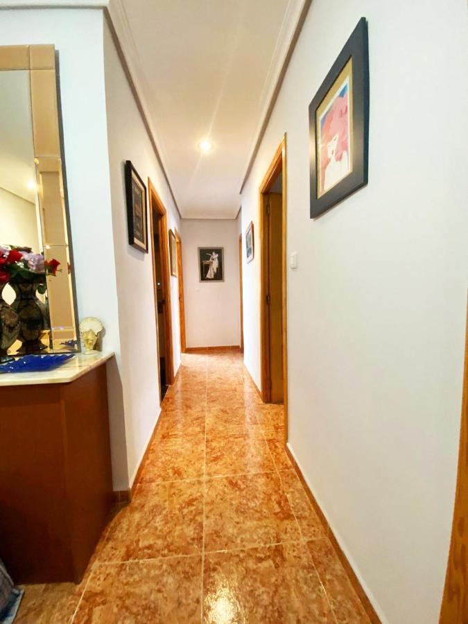 Rooms In Valencia Great Location In Shared Apartment Exterior photo
