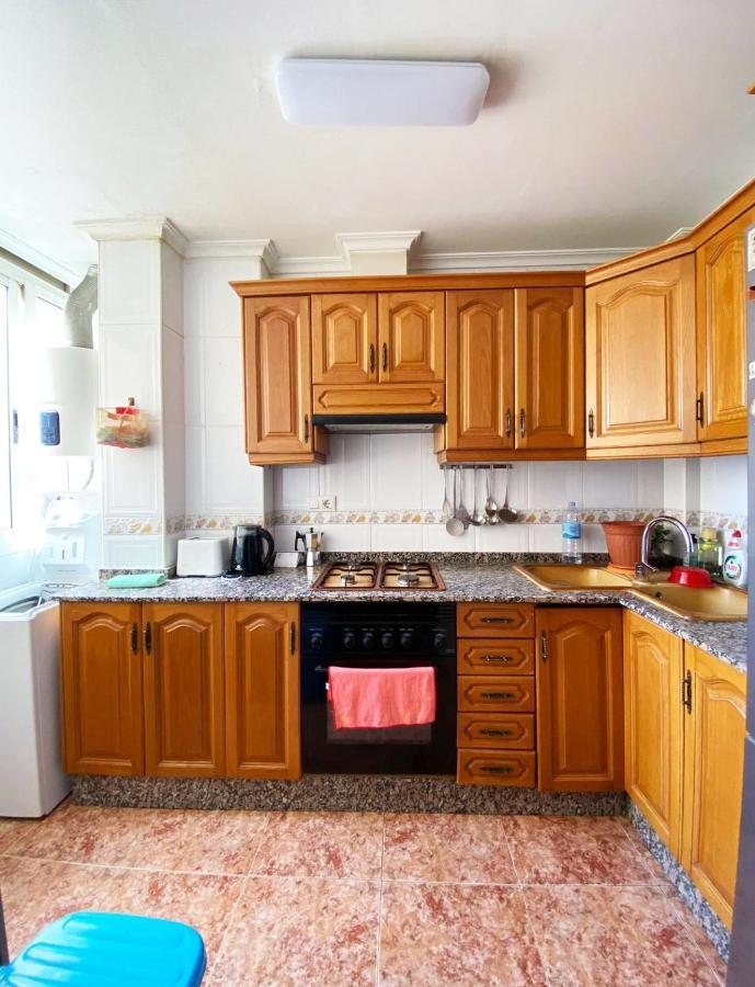 Rooms In Valencia Great Location In Shared Apartment Exterior photo