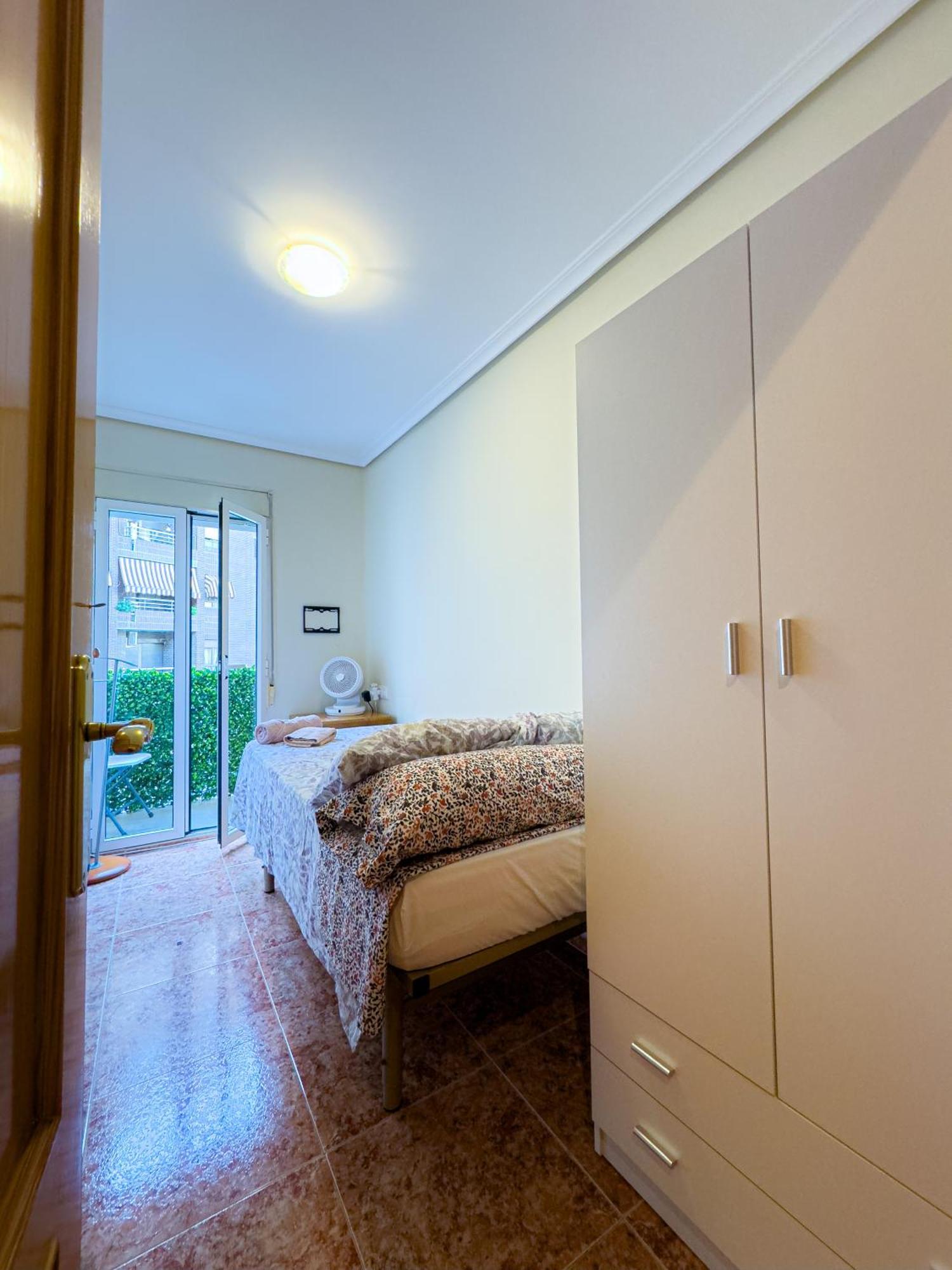 Rooms In Valencia Great Location In Shared Apartment Exterior photo
